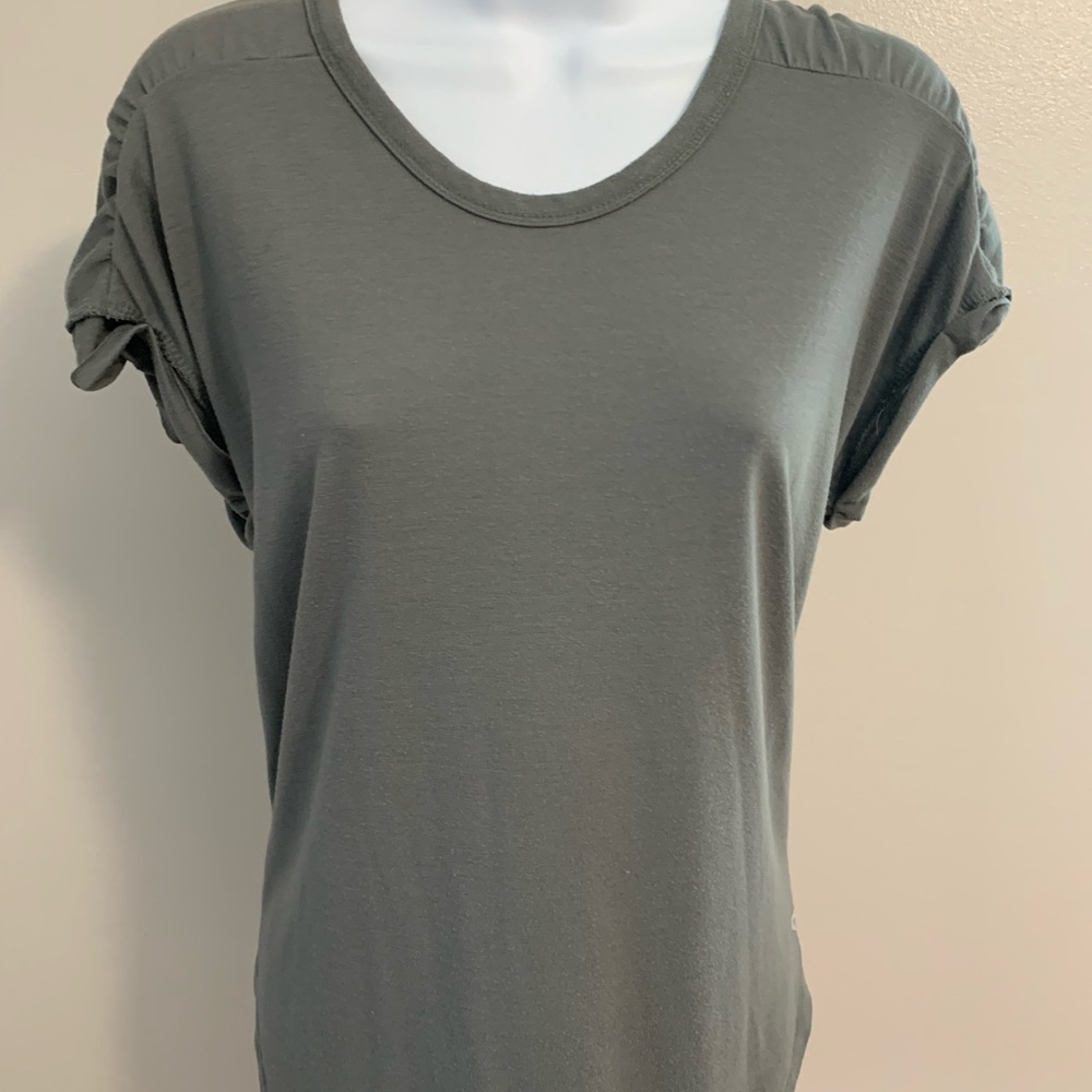Colosseum Rouched Shoulder Top - Picture 2 of 13